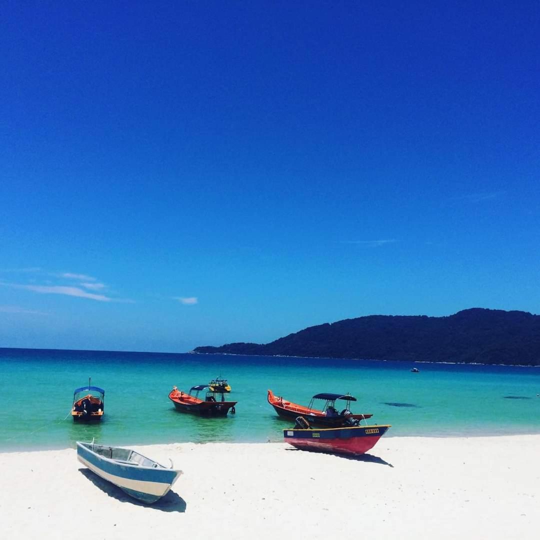 Matahari Long Beach Перхентиан Экстерьер фото